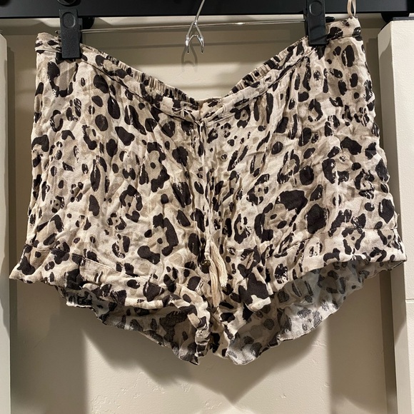 🎉Limited Time Price🎉 Spell Wild Ones Shorts - Large - Picture 2 of 16